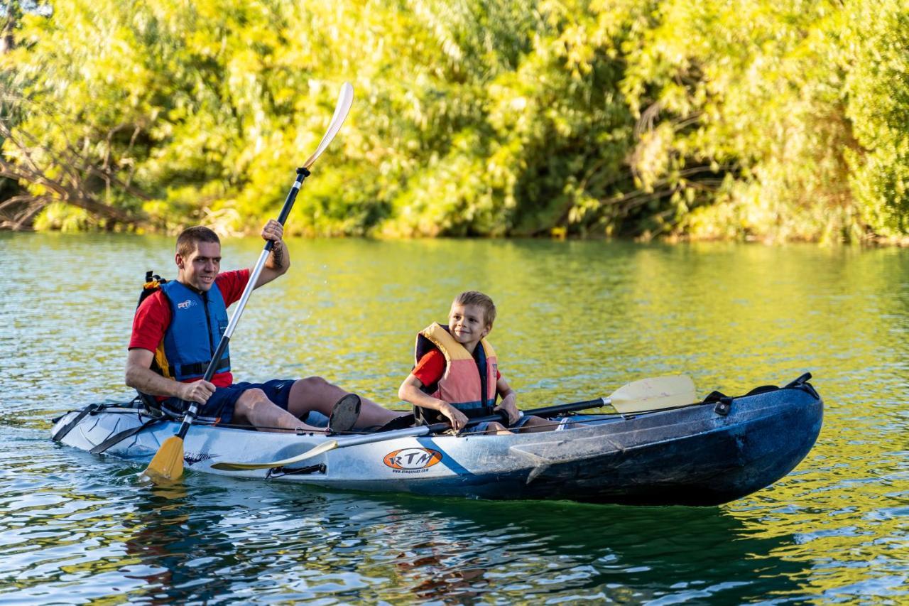 Camping Maeva Respire Ecolodge L'Etoile D'Argens Fréjus Buitenkant foto